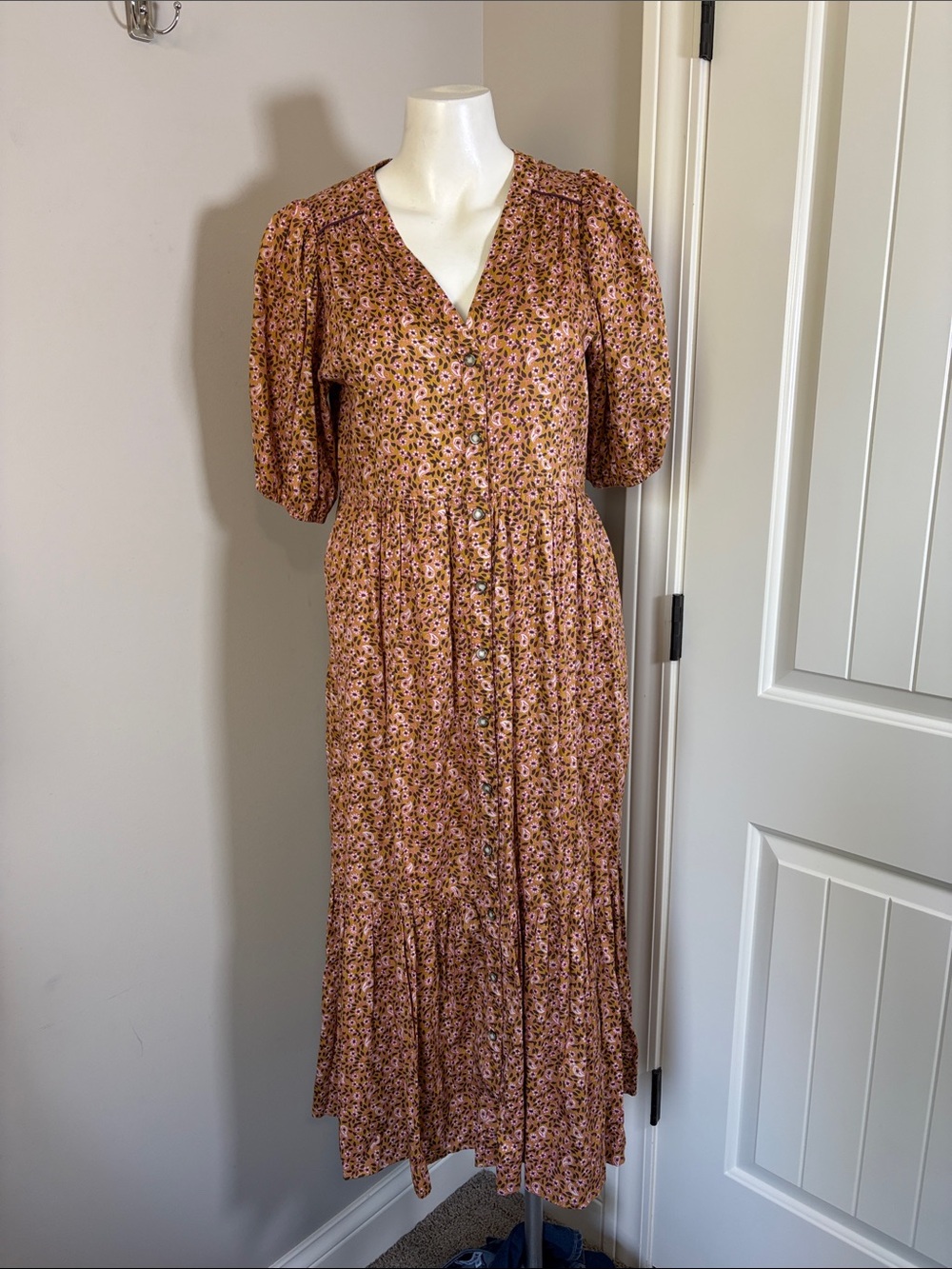 XIRENA Lennox Dress Honeysuckle Puff Sleeve Button Front Midi Brown Sz S - Picture 5 of 15